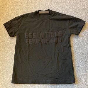 Essentials Fear of God boy shirt 6/7